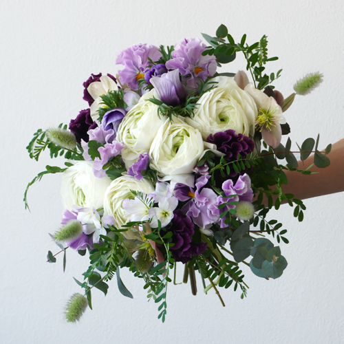 白と紫の花束