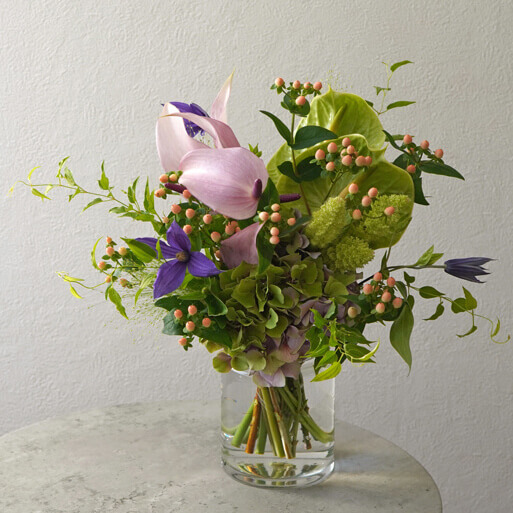 アンスリウムとハイドランジアの花瓶活け