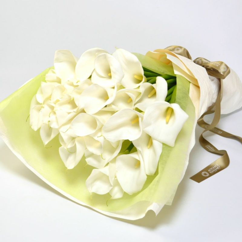 大輪カラーの花束＜アンジェリーナ＞