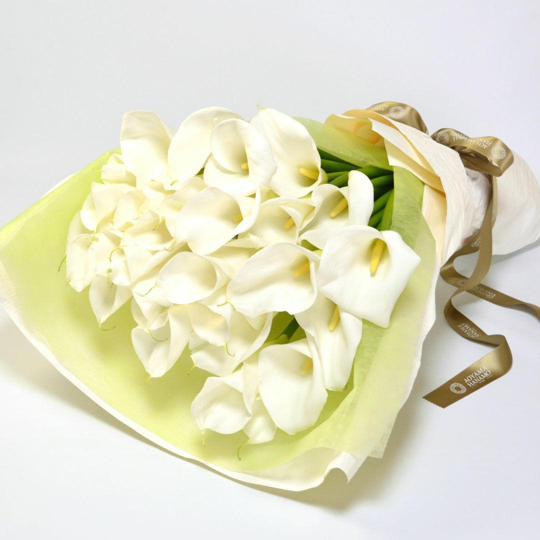 大輪カラーの花束＜アンジェリーナ＞