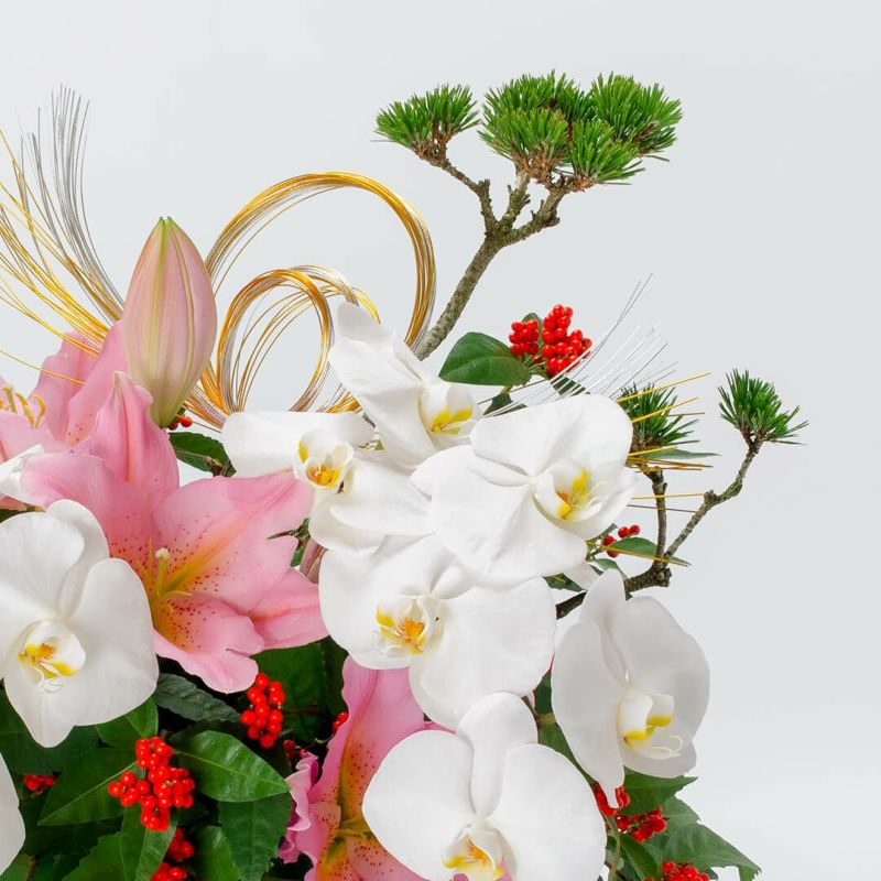 【お正月・お年賀】白の大輪胡蝶蘭やピンクのユリのアレンジメント