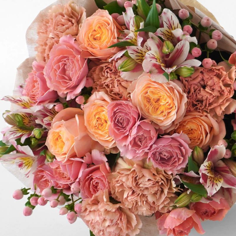 【母の日】淡いオレンジやピンクのバラとカーネーションの花束