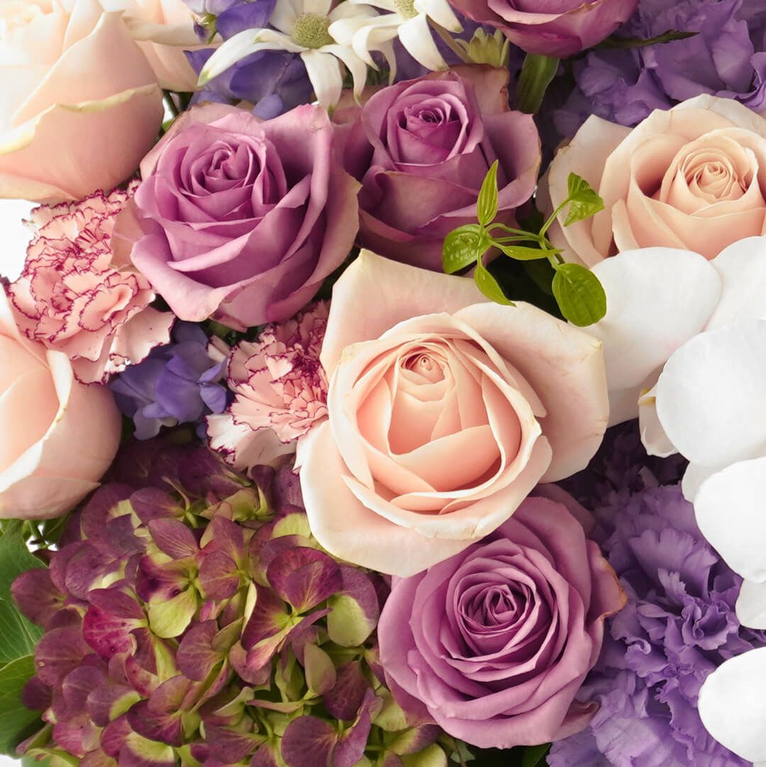 【母の日】濃淡ピンクの大輪バラやカーネーションのアレンジメント