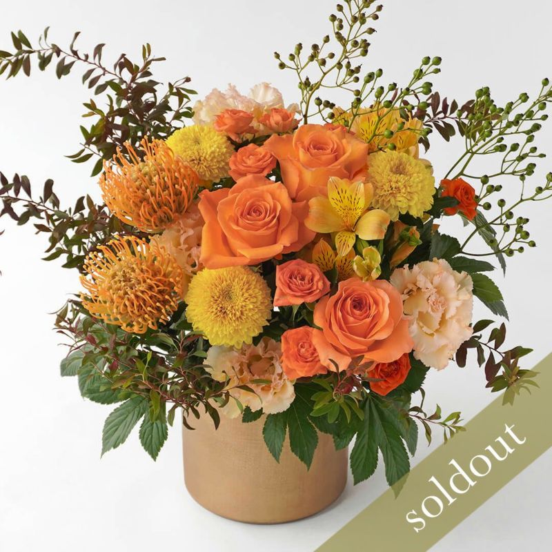 【敬老の日】オレンジのバラやマムのアレンジメント