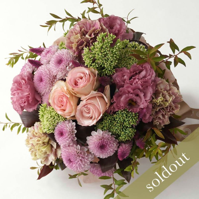 【敬老の日】淡いピンクのバラやトルコキキョウの花束