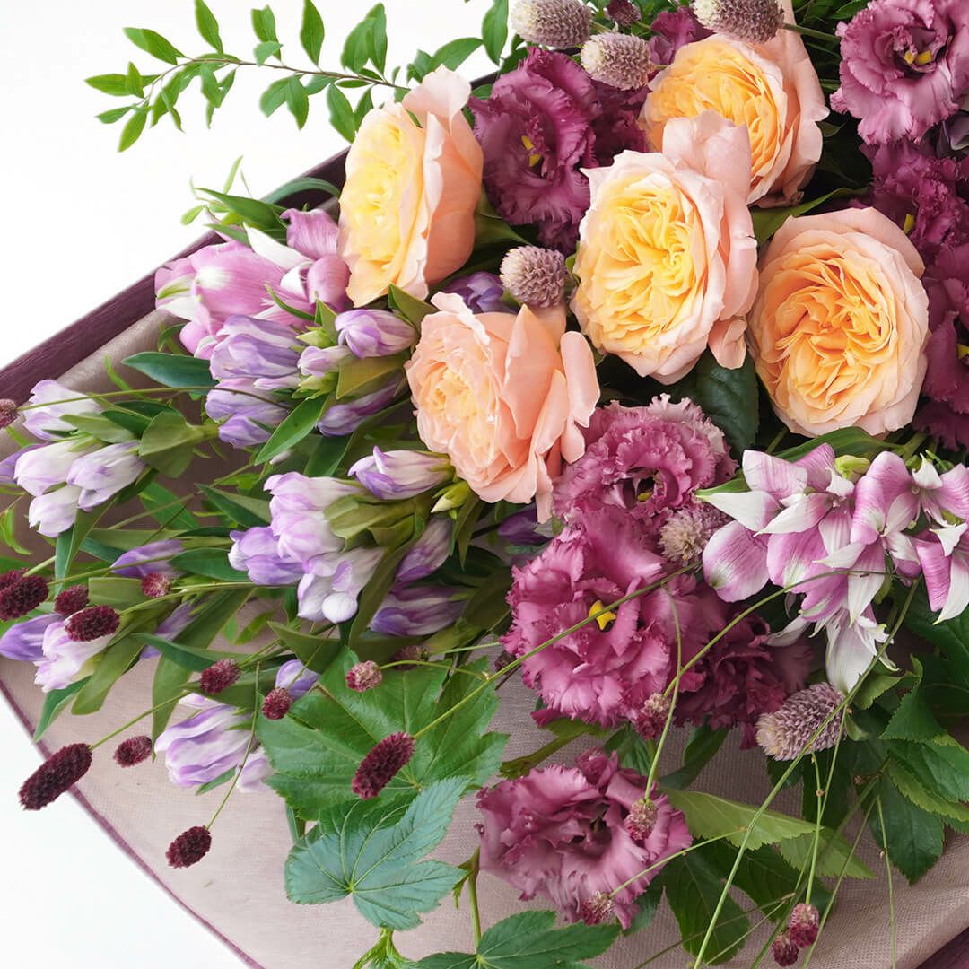 【敬老の日】オレンジのバラやトルコキキョウの花束