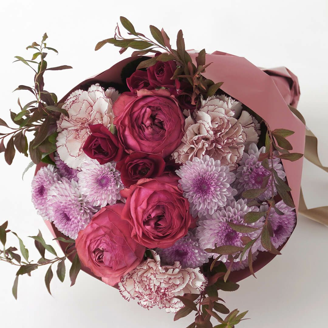 【敬老の日】濃いピンクのバラのおまかせ花束