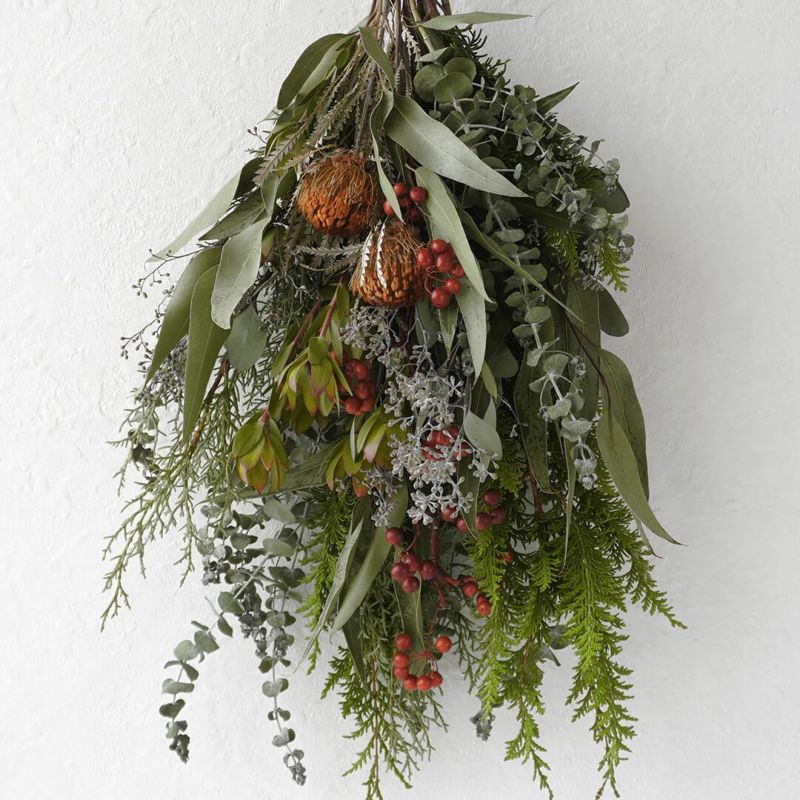 【クリスマス】クジャクヒバとユーカリ、サンキライの実のスワッグ